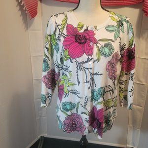 XL Hampshire Studio cardigan.  White with floral patterns.